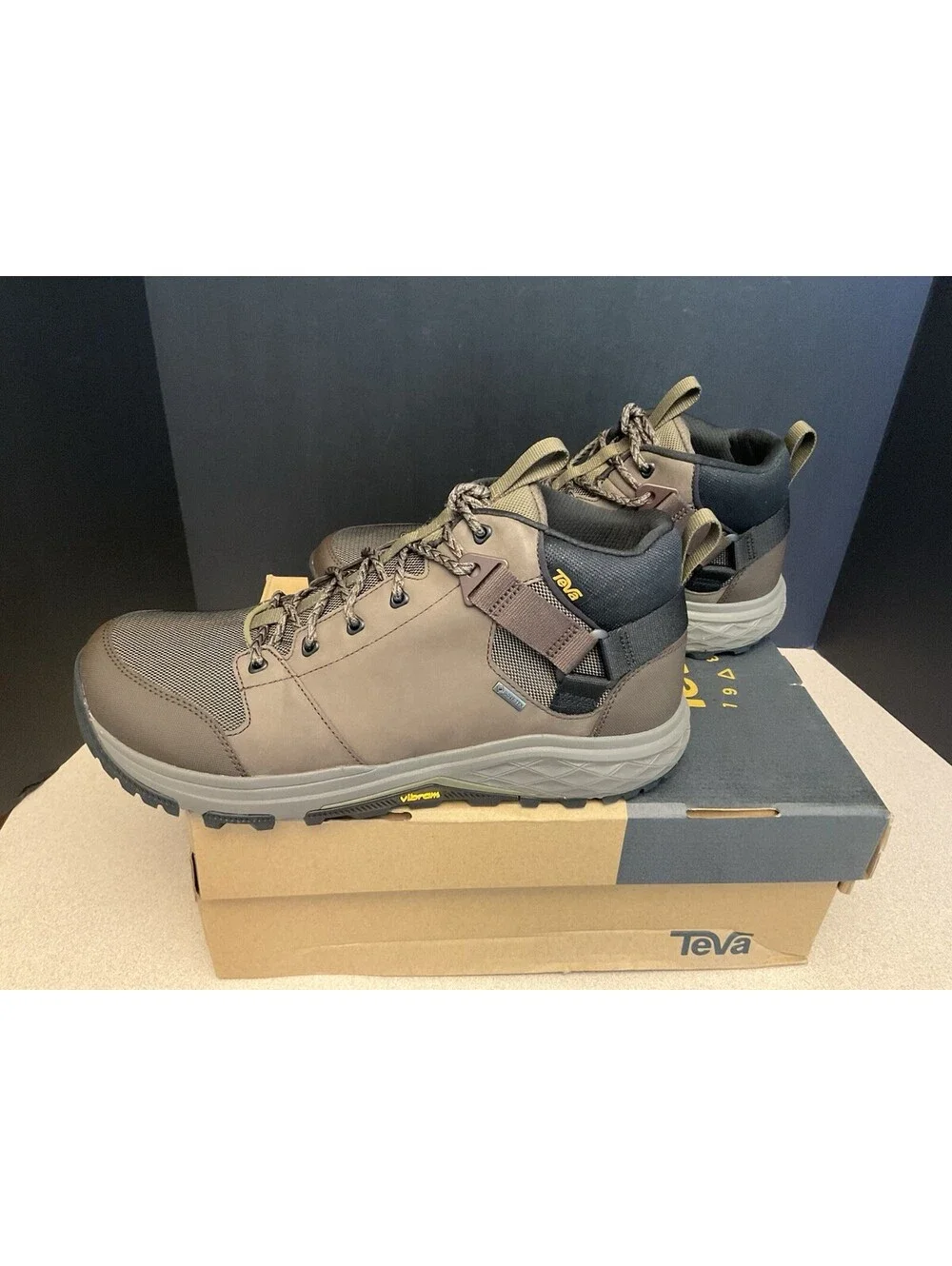 NEW! MENS TEVA GRANDVIEW GTX GORE-TEX LEATHER HIKING BOOTS. SIZE 13. NICE BOOTS!